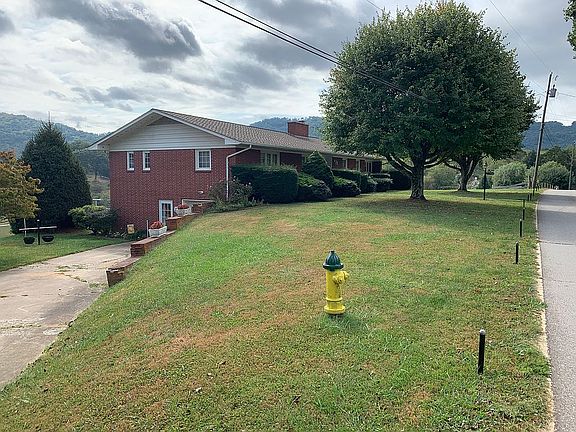 3rd image of 441 Mulberry St