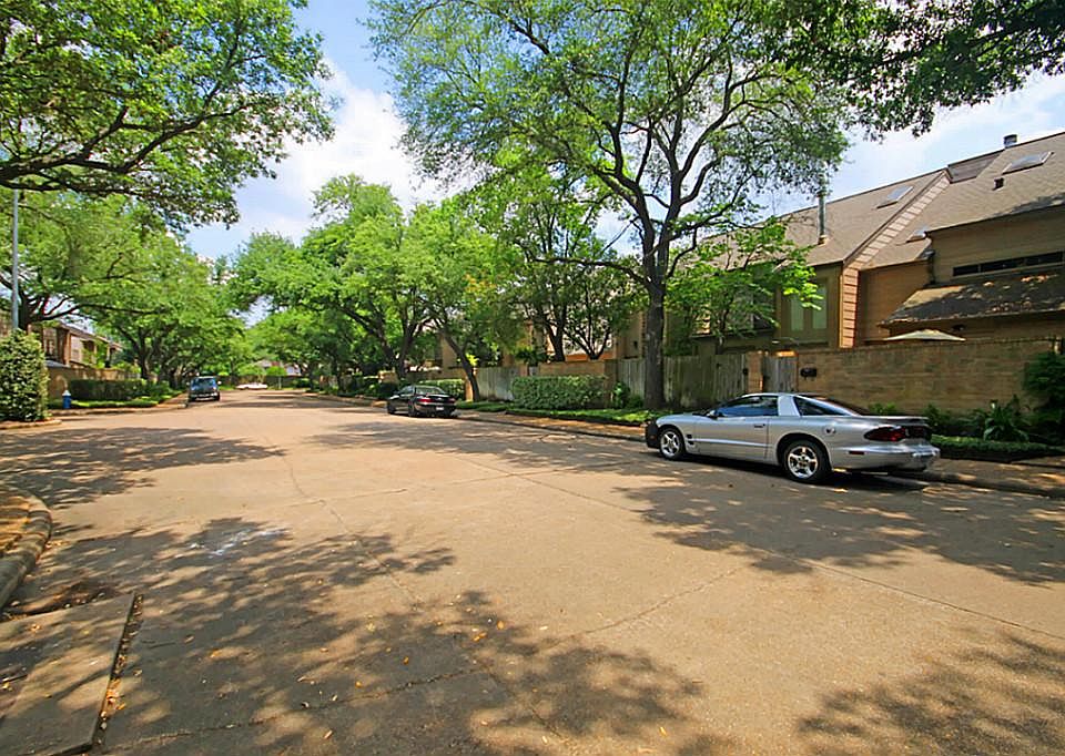 The community of Hickory Hollow is full of trees and impeccably landscaped. It just feels like home.