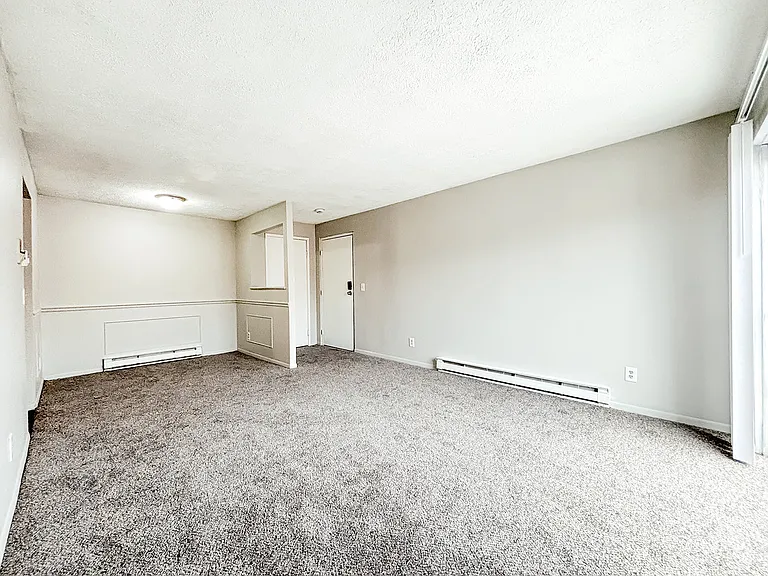2838 Harrison Ave #4 — Photo 6