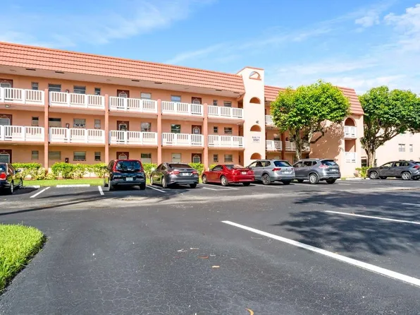 9581 Sunrise Lakes Boulevard #309, Sunrise, FL 33322