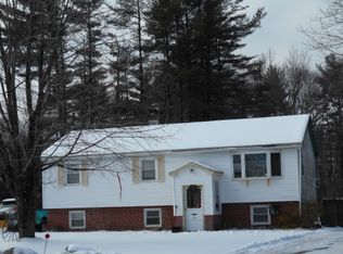 28 Scobie Pond Rd, Derry, NH 03038