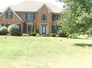 460 Dixie Bee Rd, Clarksville, TN 37043