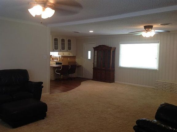 3rd image of 116 Tanglewood Ln