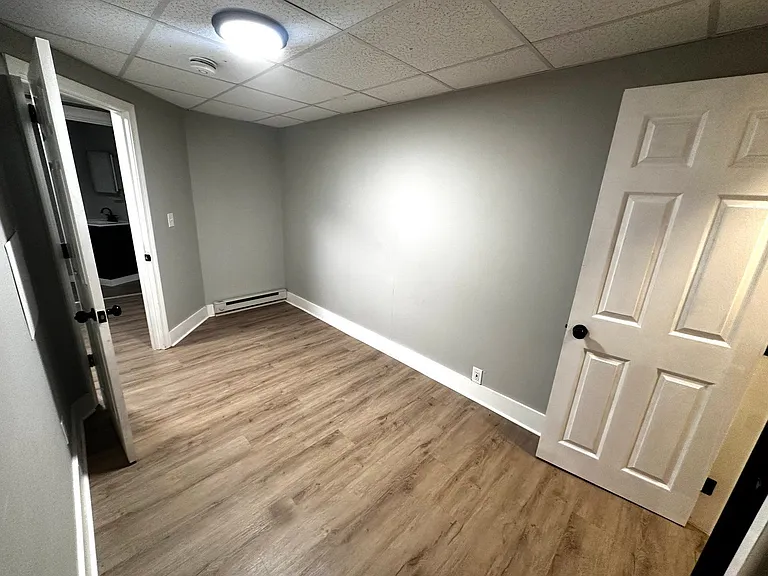 539 Pine St — Photo 16