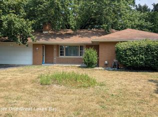 1508 Sheffield Dr, Saginaw, MI 48638