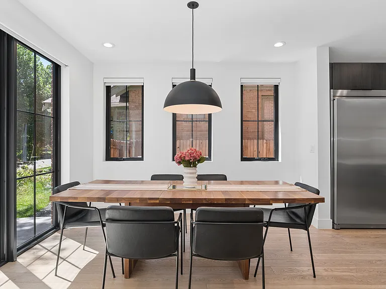 1231 Garfield St — Photo 3