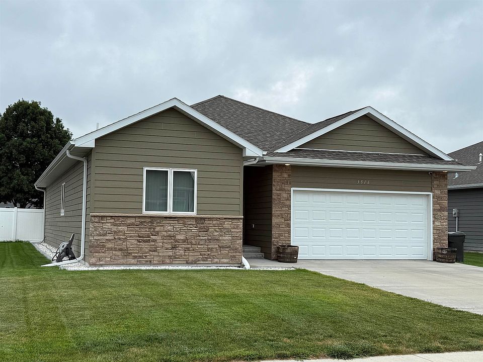 2nd image of 3516 HUMMINGBIRD DR