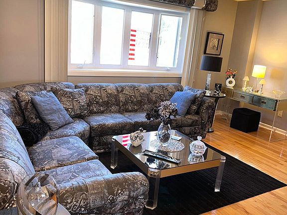 5th image of 9731 Evans St