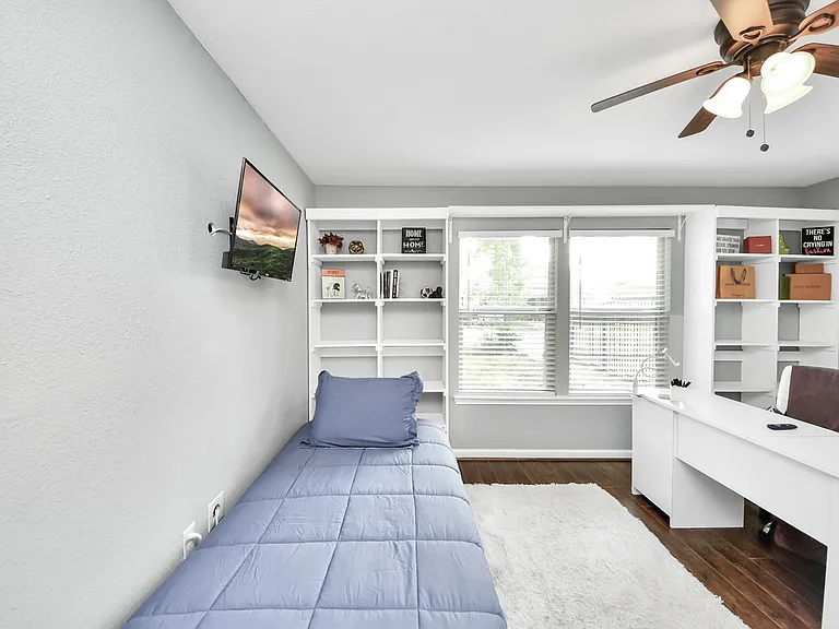 7032 Conley St — Photo 28