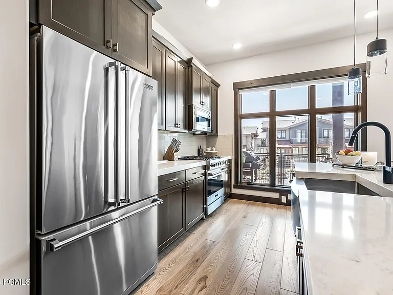 3751 Blackstone Dr #2J — Photo 10