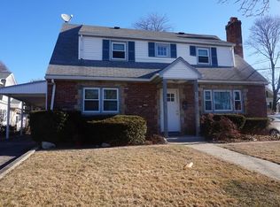 406 Cherry St, Newton, MA 02465