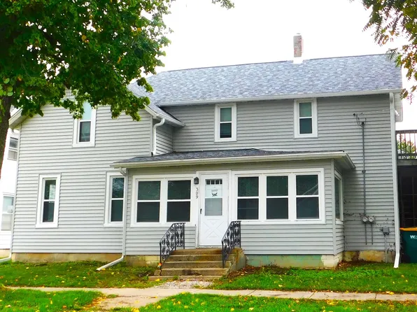 309 S 4th St, Kirkland, IL 60146