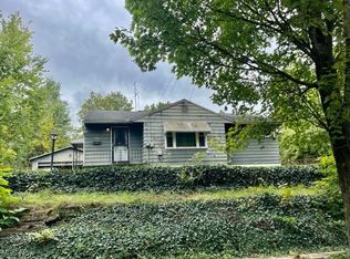 1140 Arnold Ave, Akron, OH