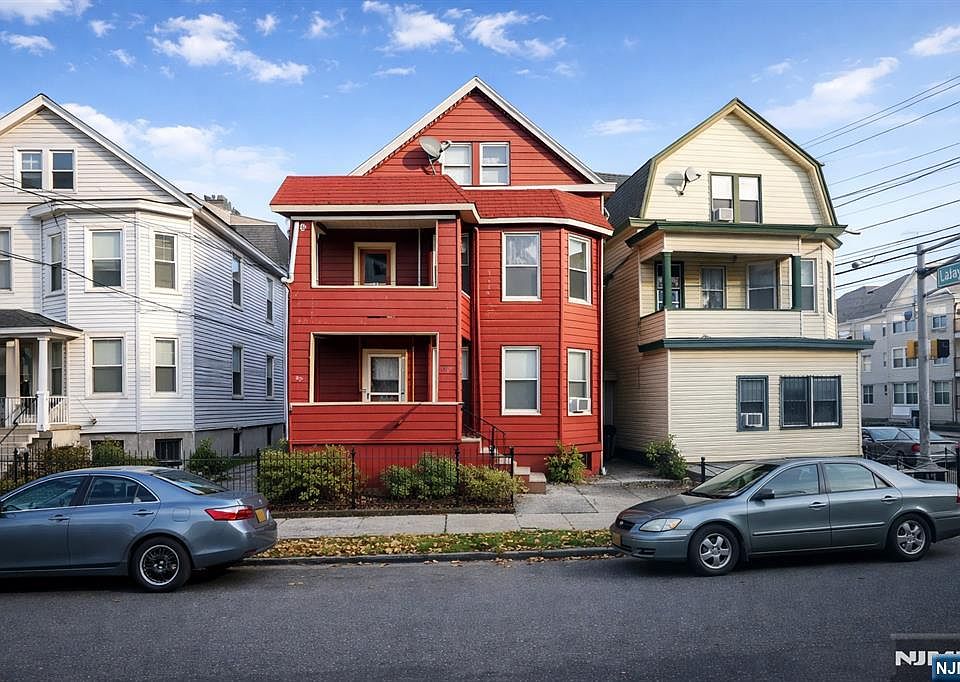 1st image of 87 Rosa Parks Blvd