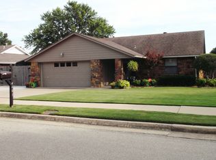4601 S Fenway Cir, Bartlesville, OK 74006