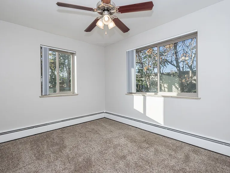 Jersey Apartments — Photo 23