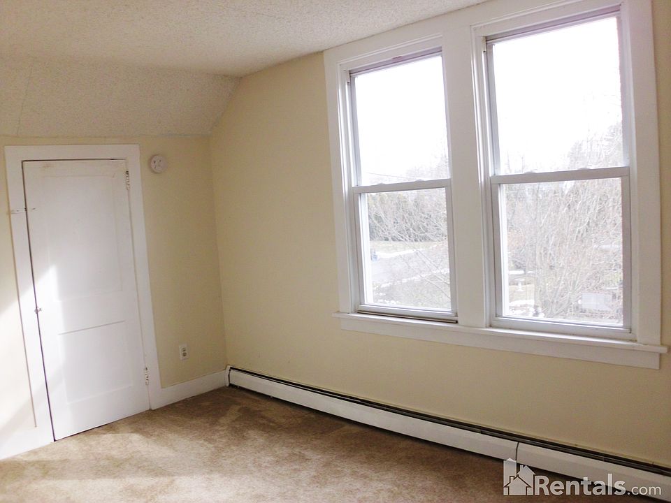 2nd image of 336 Lemon St