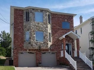 555 Jefferson St, Carlstadt, NJ 07072