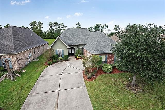 1st image of 161 Cypress Lakes Dr