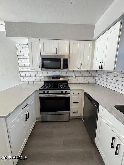 Building Photo - 2250 W Glendale Ave #S