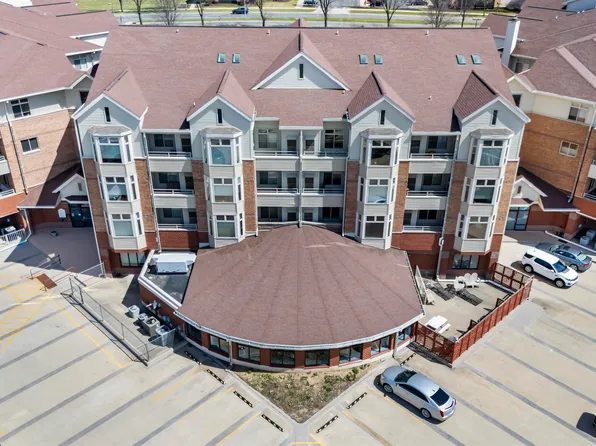 301 Harbour Town Dr APT 409, Madison, WI 53717