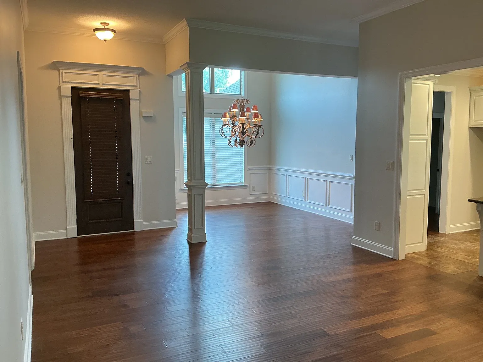 3 bed, 1710 sqft, $2,395 — Photo 4