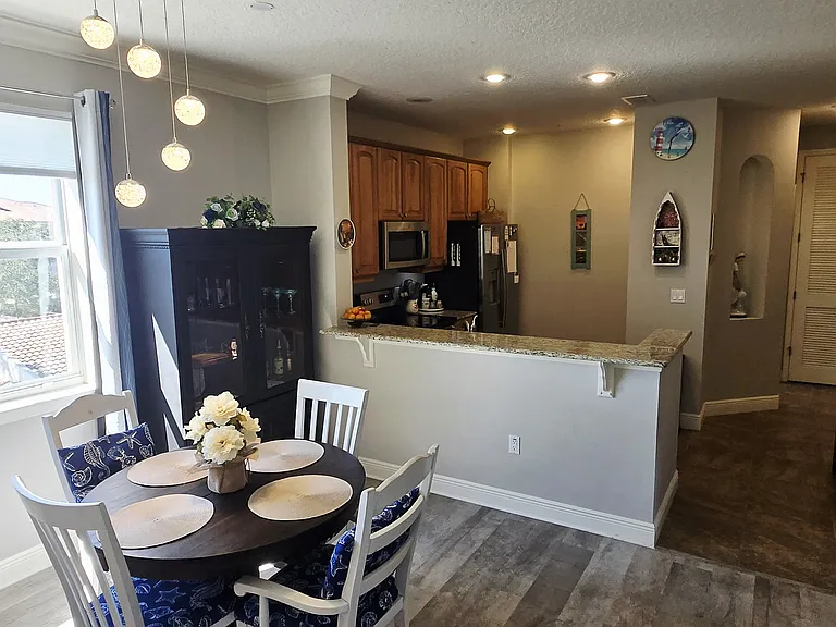45 Riverview Bnd S #1937 — Photo 4