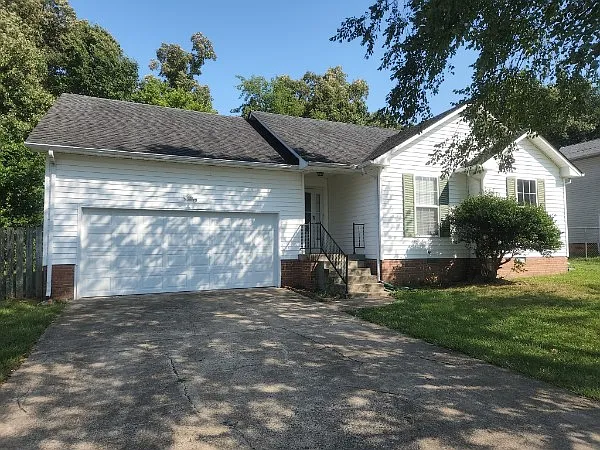 129 Oak Tree Dr