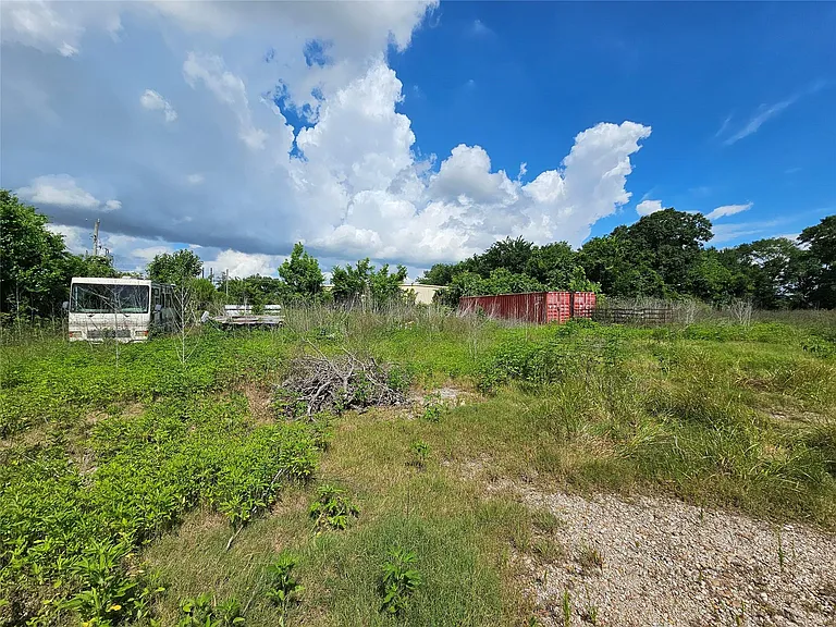 6007 Van Zandt St — Photo 5