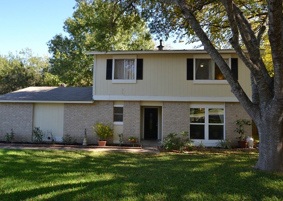 1st image of 200 Heartwood Dr