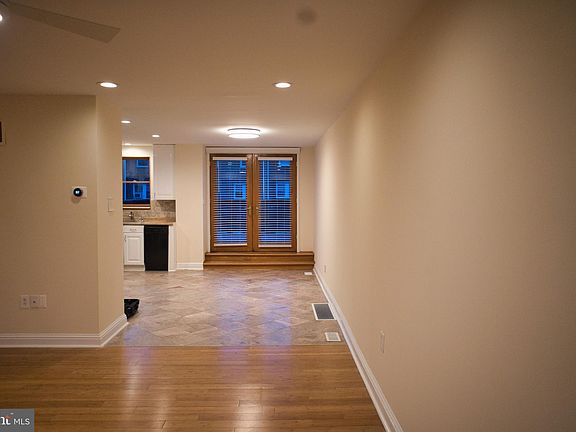 3rd image of 6109 Tackawanna St