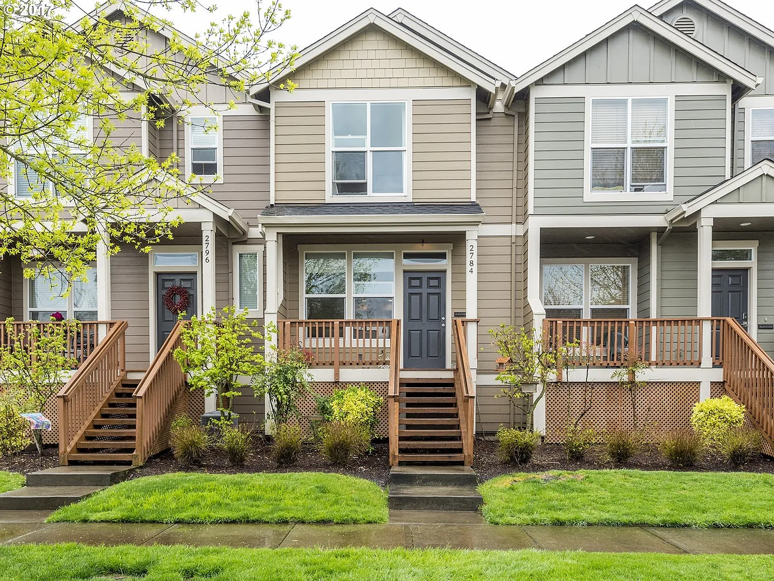 2784 SE Irwin Ct photo 1