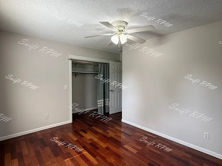 18501 N Main St — Photo 4