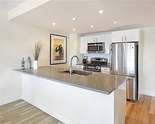 3rd image of 360 Smith St APT 5B