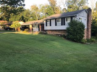 128 Cumberland View Dr, Oak Ridge, TN 37830