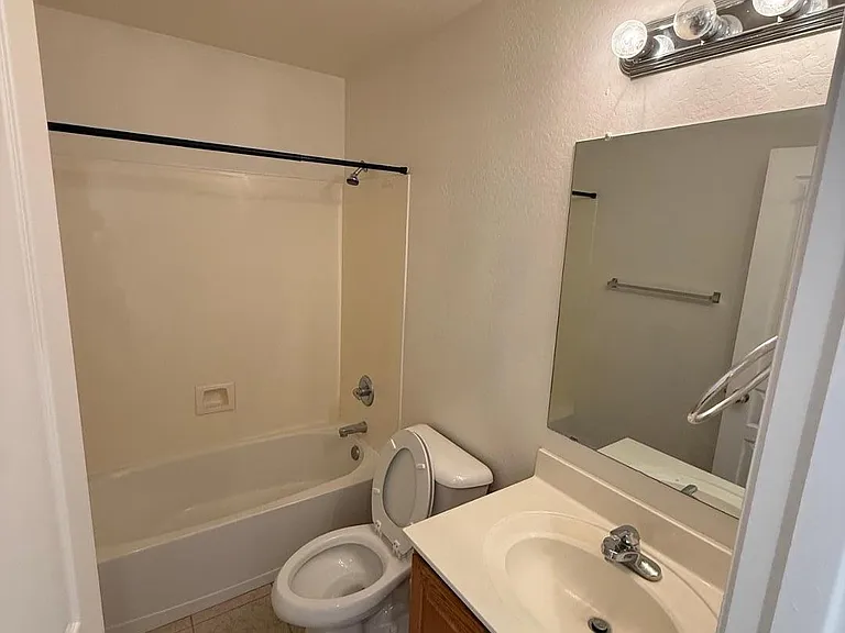 4319 W Darrel Rd — Photo 7