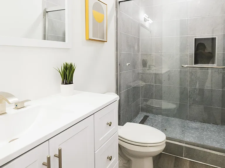 1400 W Wisconsin Rd #2 — Photo 28