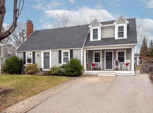 17 Sycamore Ln, Hingham, MA 02043