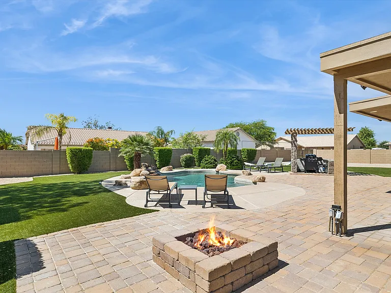 9033 W Patrick Ln — Photo 44