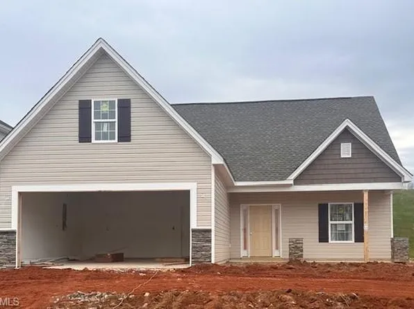 3507 River Farm Dr #381, Kernersville, NC 27284