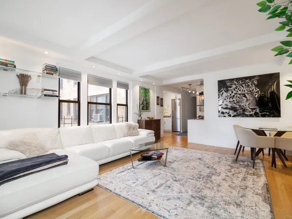 319 East 50th Street image 1 of 7