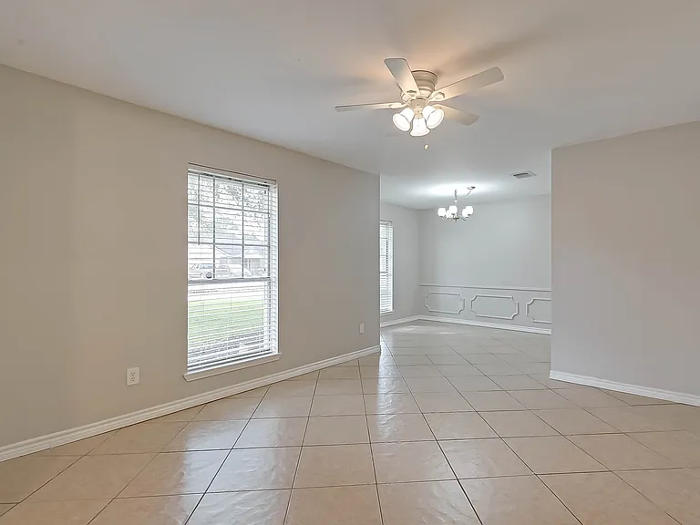 19610 Mallard Lake Ln — Photo 3