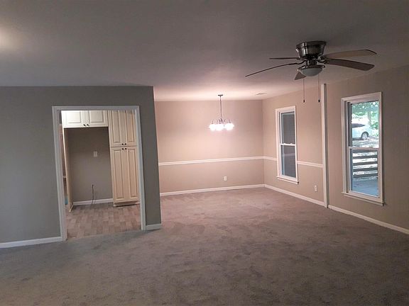 3rd image of 180 Murphy Ave