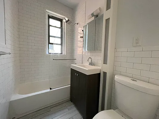 Rented by Hillel Realty Group | media 37