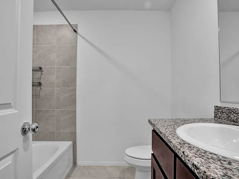 1207 Tallow Trl — Photo 4