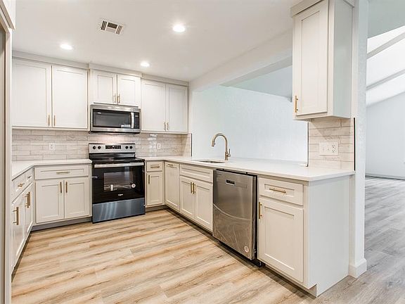 5th image of 4100 Kings Ct