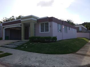 1215 Calle Aguamarina, Barceloneta, PR 00617