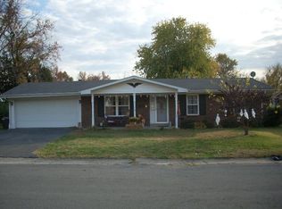 14 Coachlite Dr, Millstadt, IL 62260