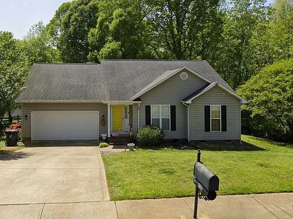 303 Bennington Dr, Stanley, NC 28164