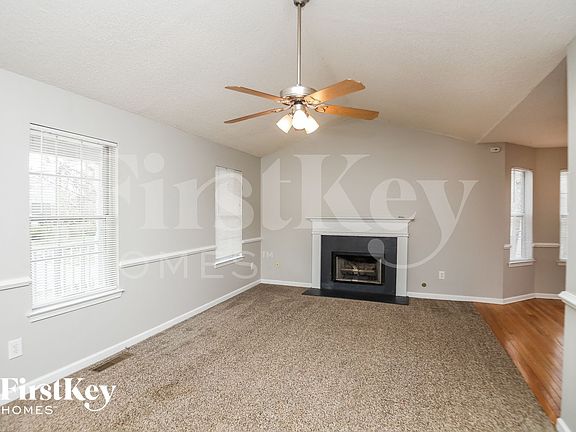 3rd image of 43 Ashwood Dr